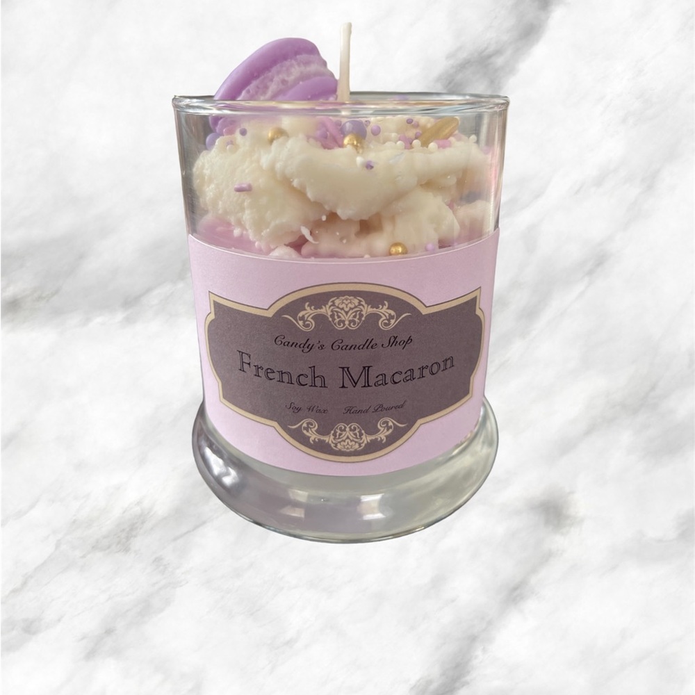 Macaroon dessert candle